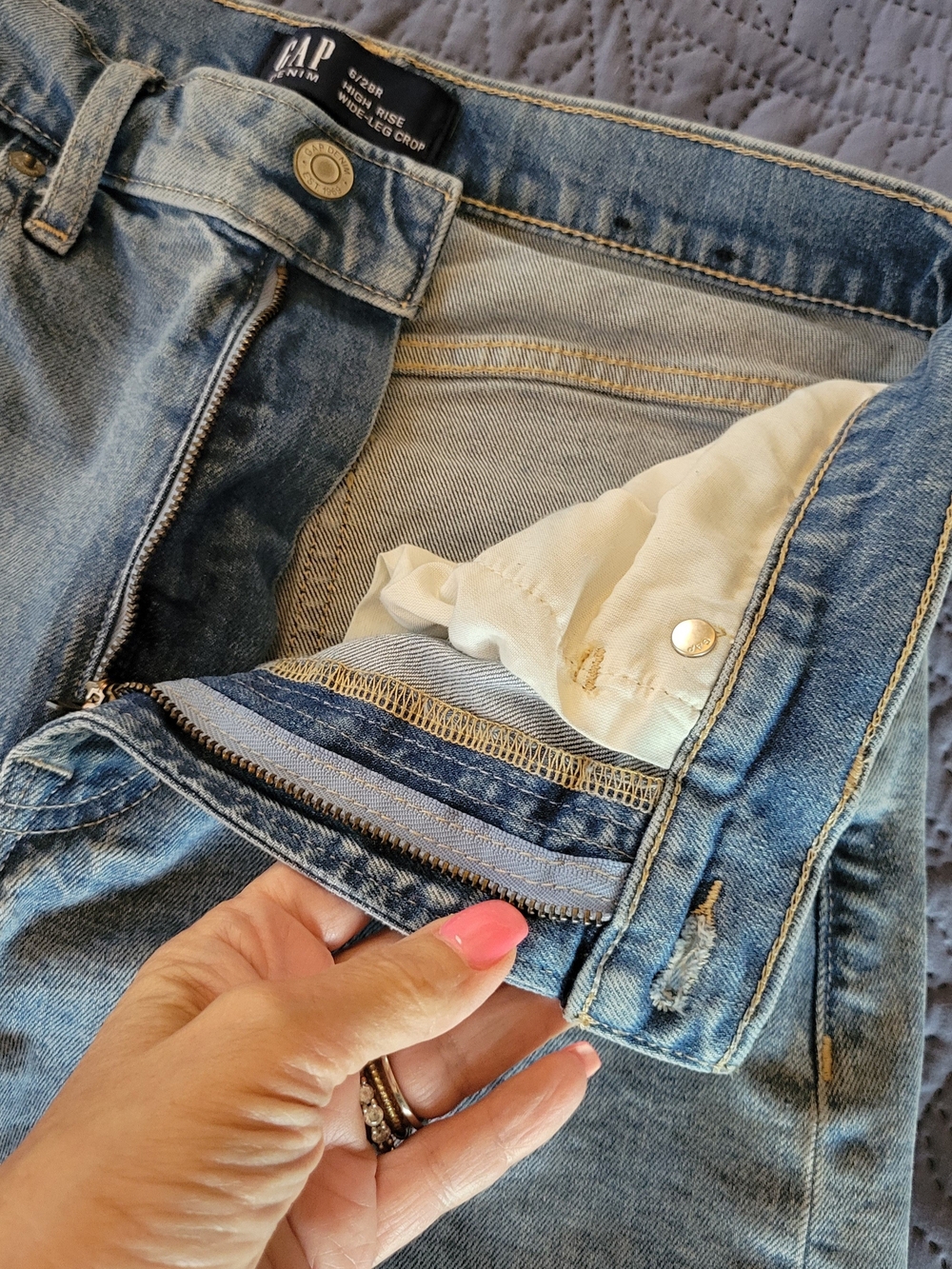 GAP High Rise Wide Leg Crop Jeans, Size 28 - Picture 6 of 9